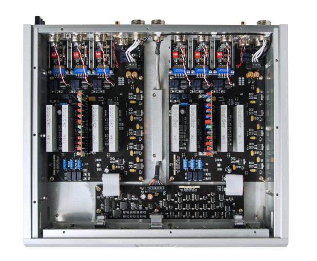 Boulder 2108 Phono Preamplifier-inside