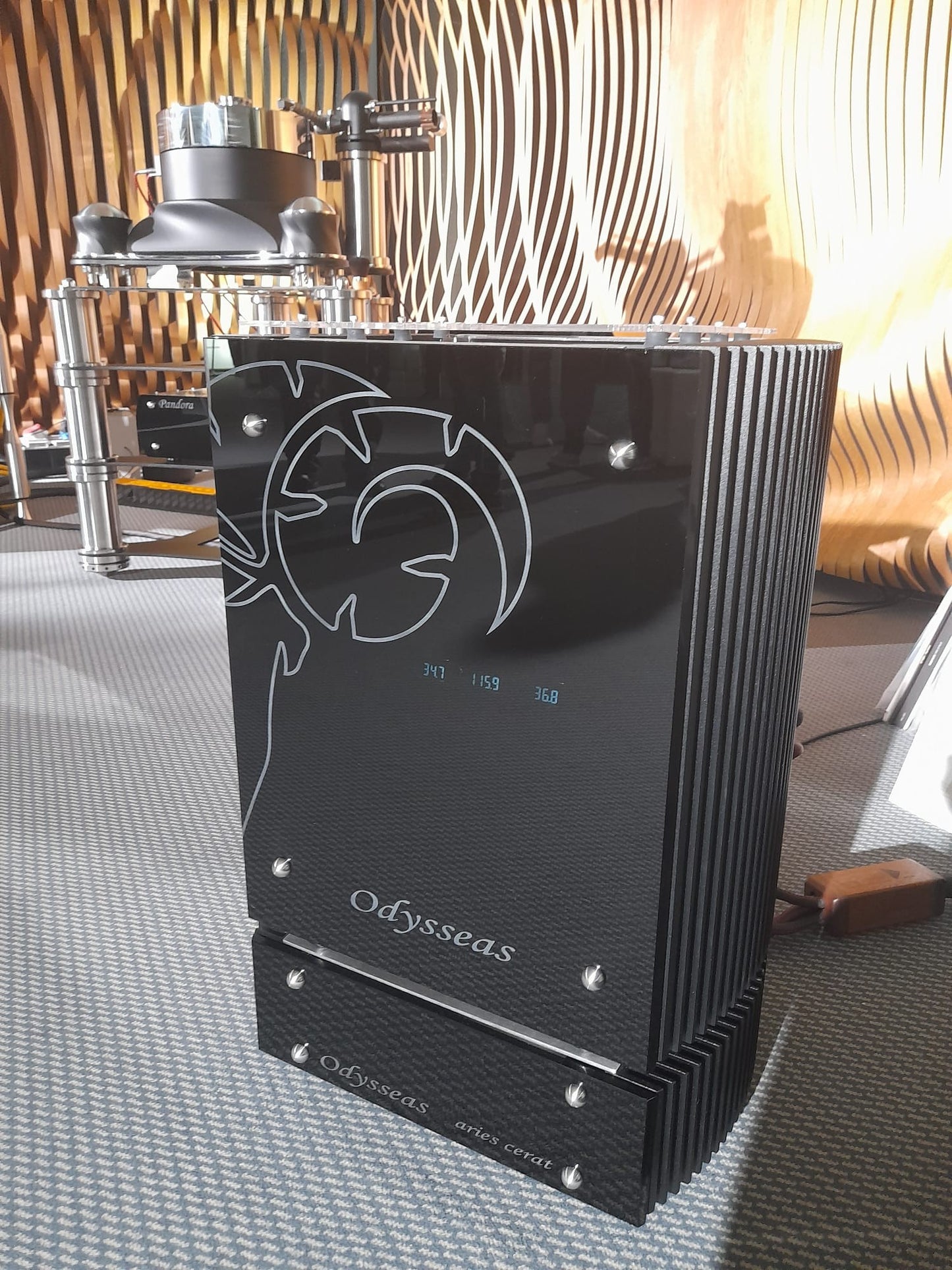 Aries Cerat Odysseas Four Chassis Mono Amp (Pair)-front2