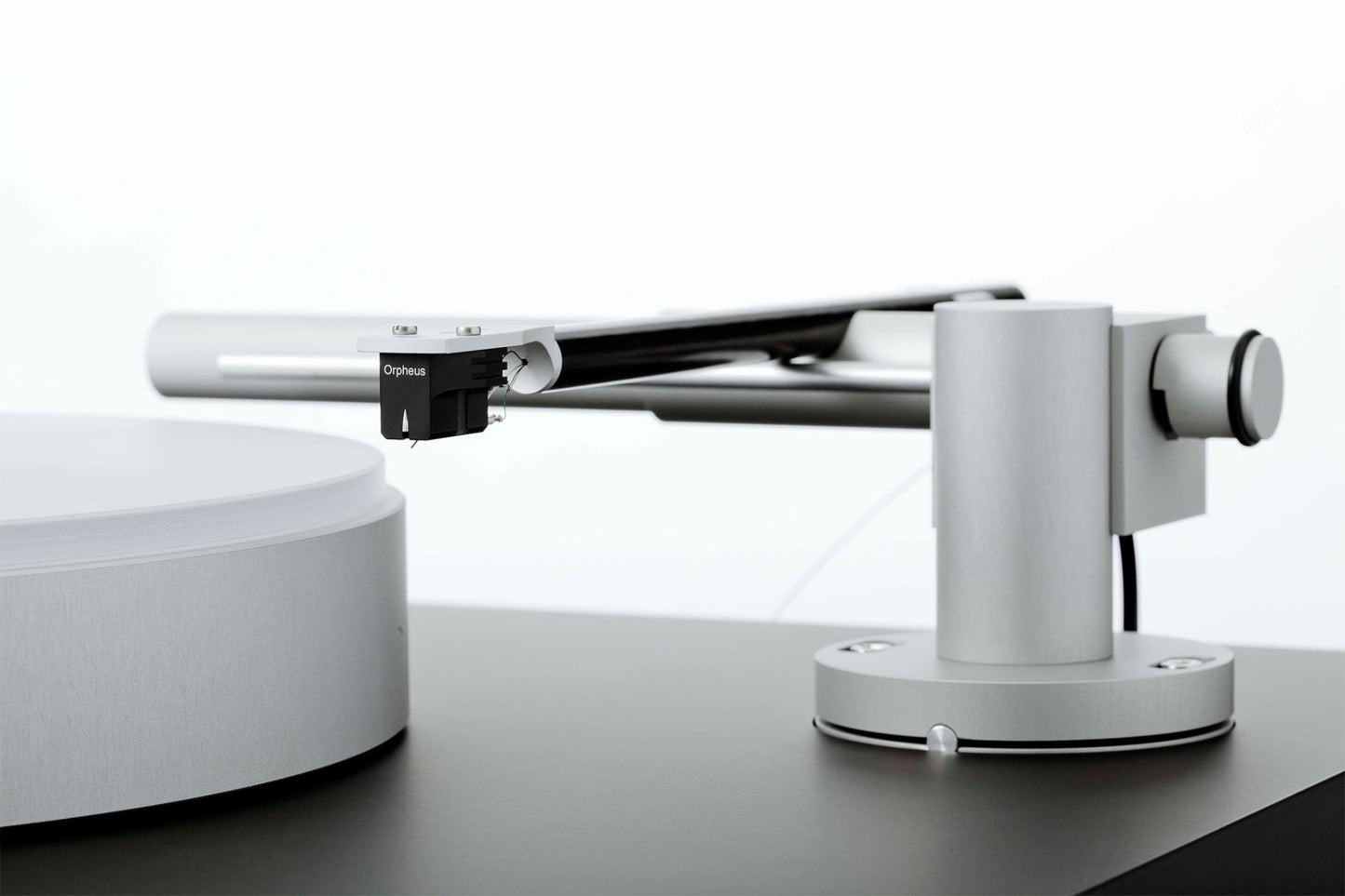 Bergmann Magne Airbearing Turntable + Linear Tracker