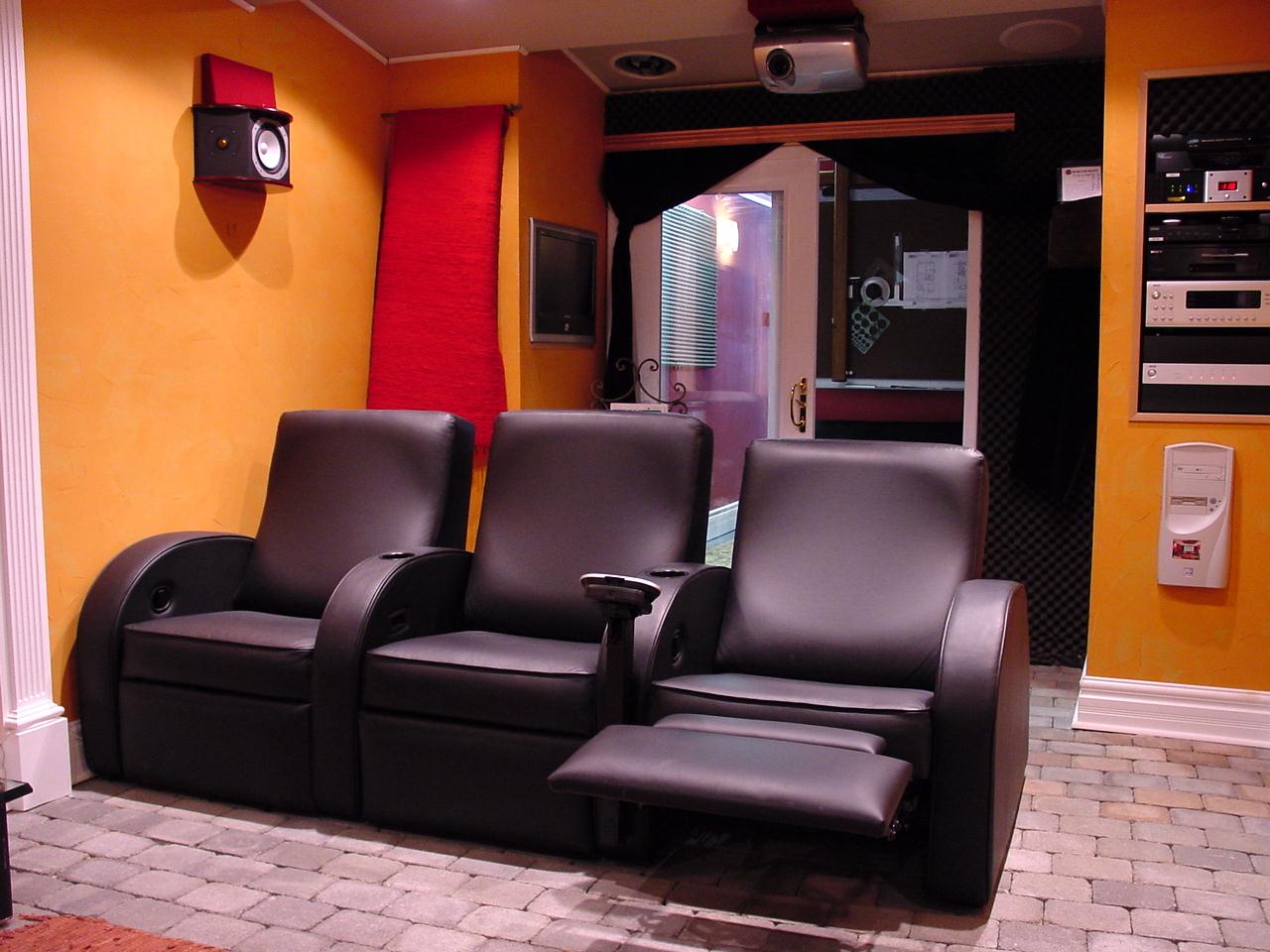 Fortress Seating Alex