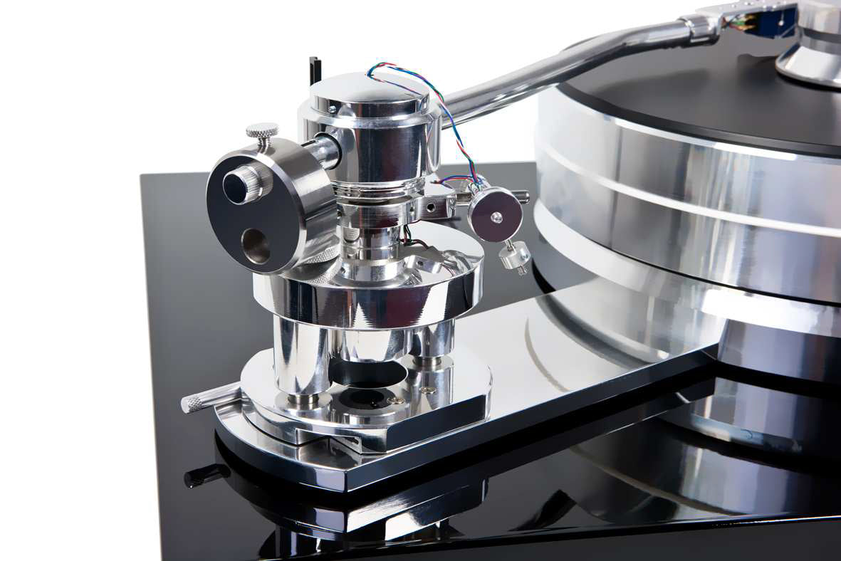 Pro-Ject Signature 12 Turntable