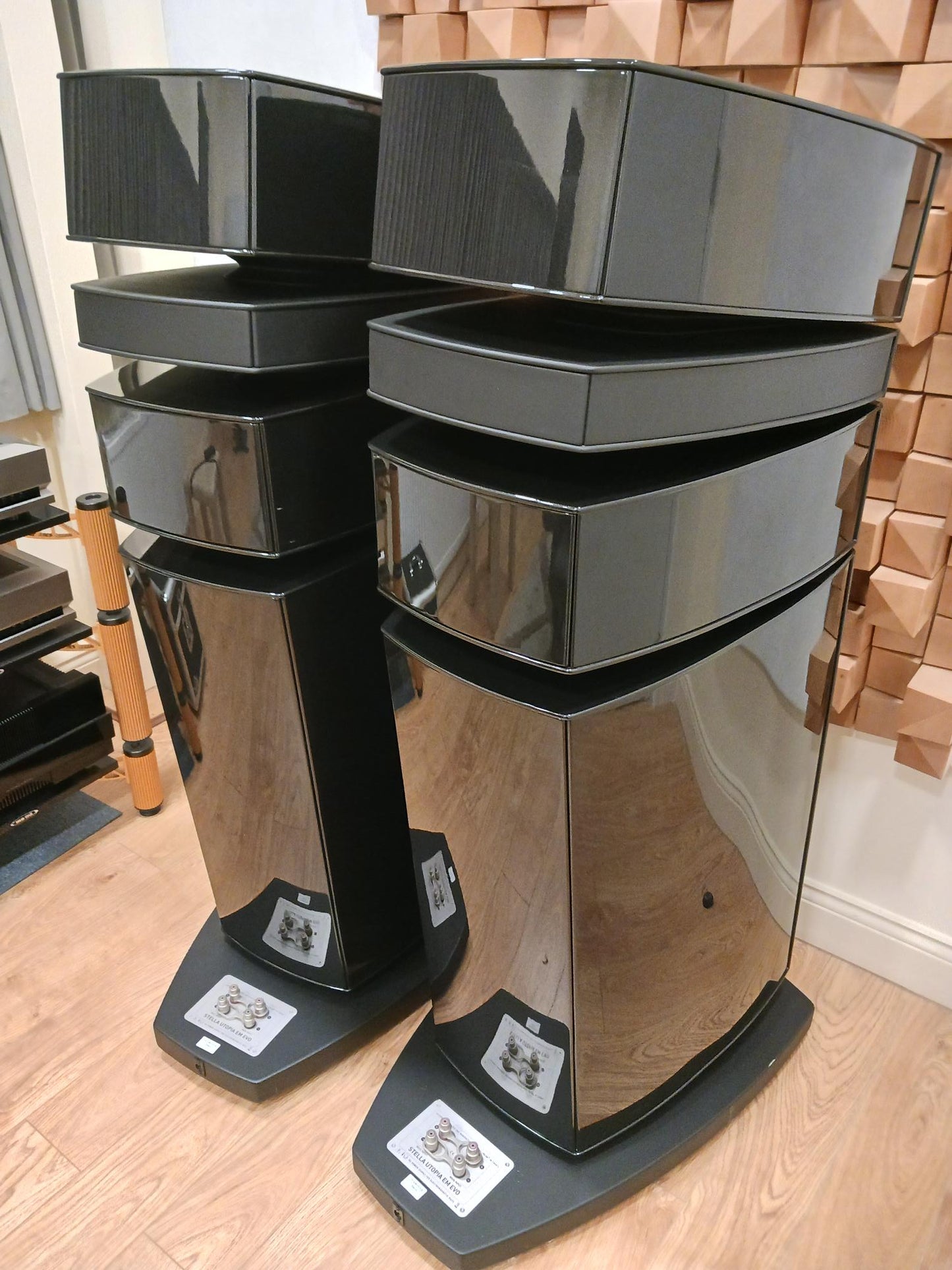 Focal Stella Utopia EM EVO  Floorstanding Speakers - Ex-Demo