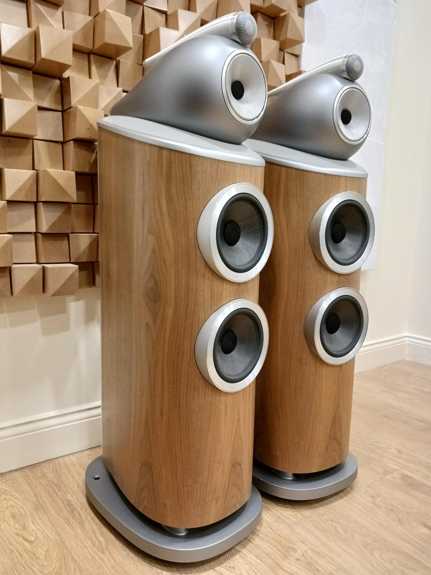 Bowers & Wilkins 803 D4 Floorstanding Speaker - Ex-Demo
