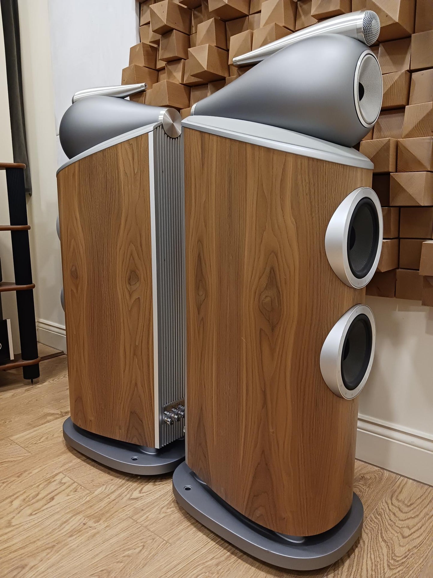 Bowers & Wilkins 803 D4 Floorstanding Speaker - Ex-Demo
