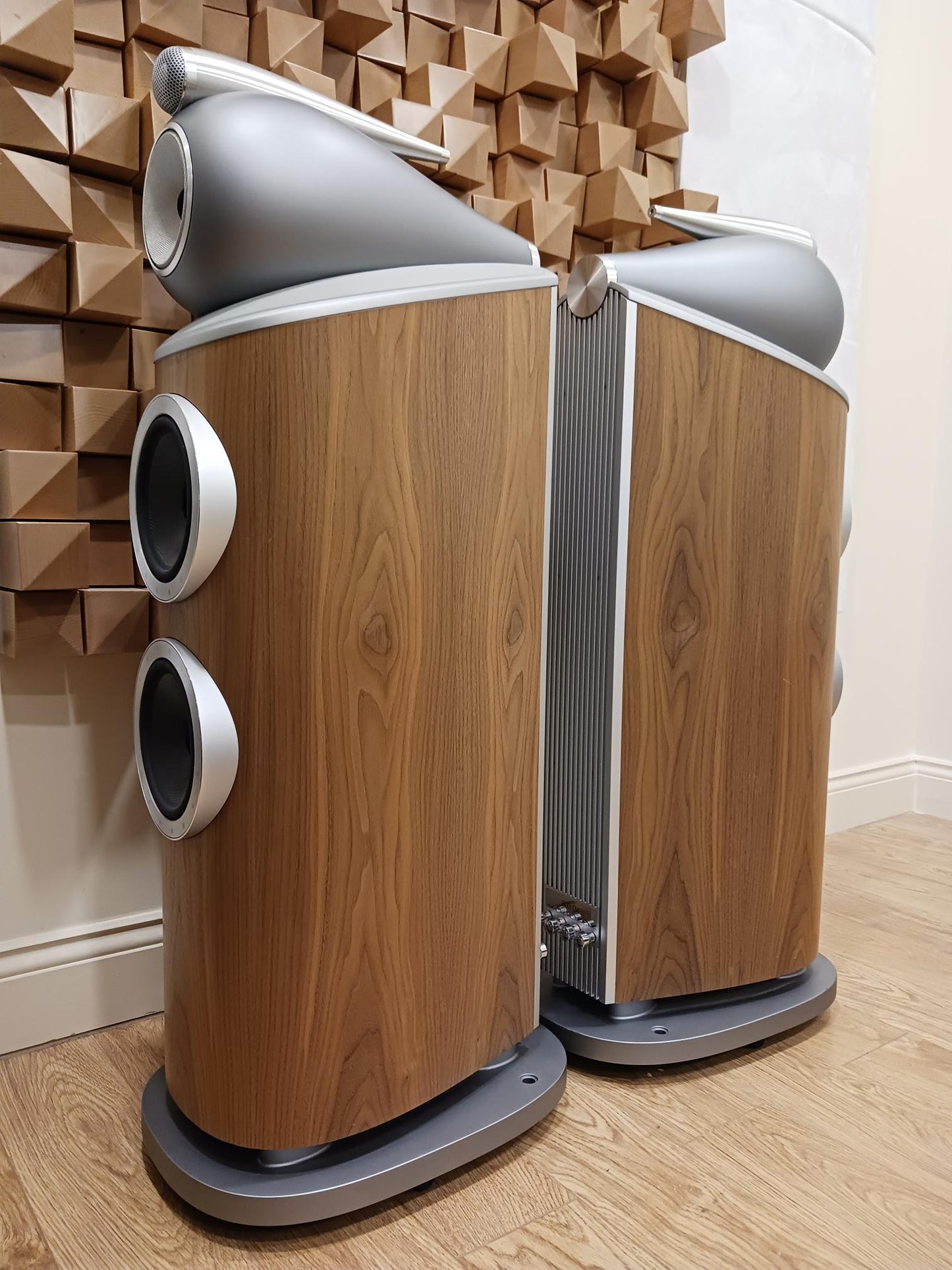 Bowers & Wilkins 803 D4 Floorstanding Speaker - Ex-Demo