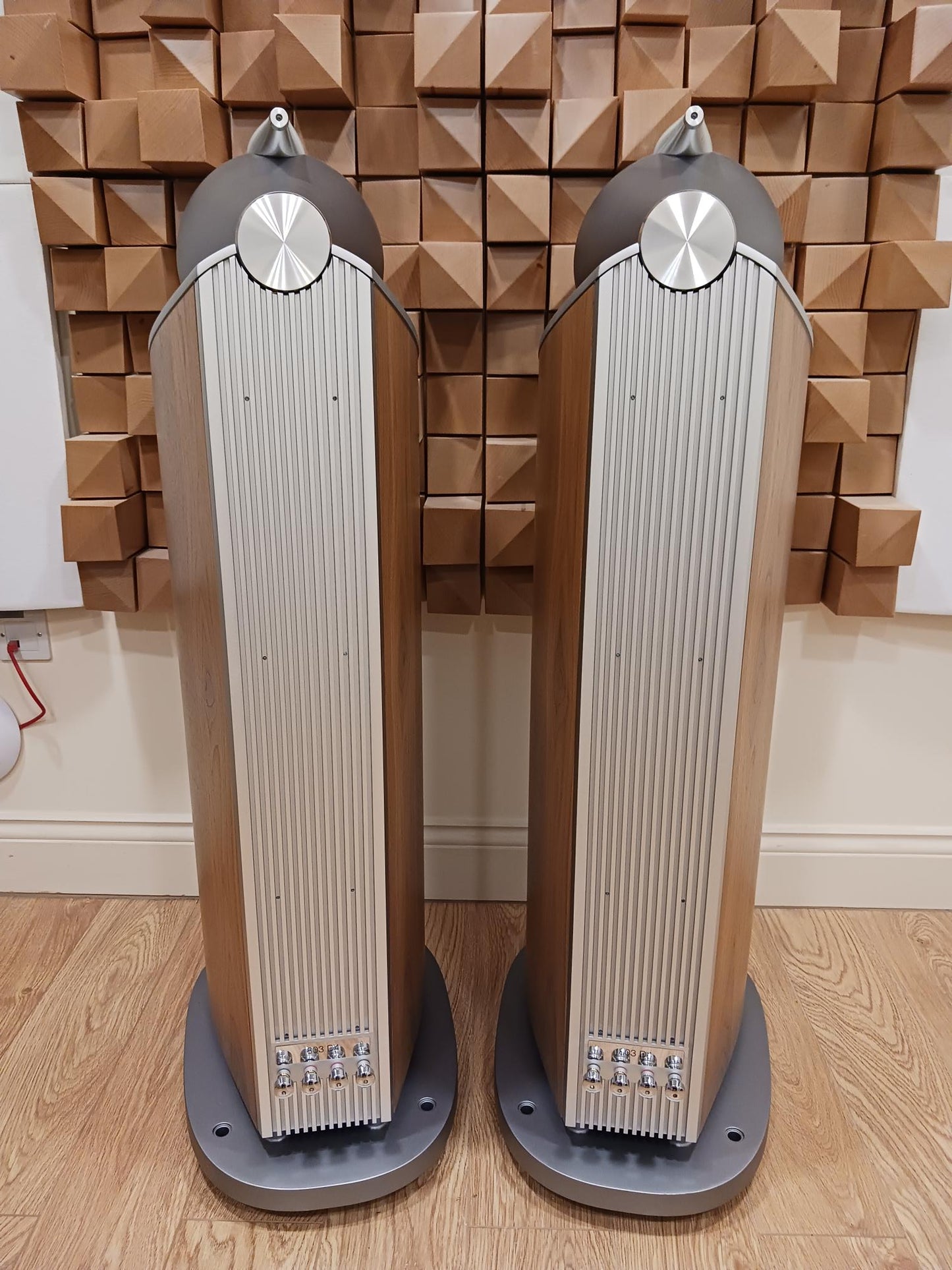 Bowers & Wilkins 803 D4 Floorstanding Speaker - Ex-Demo