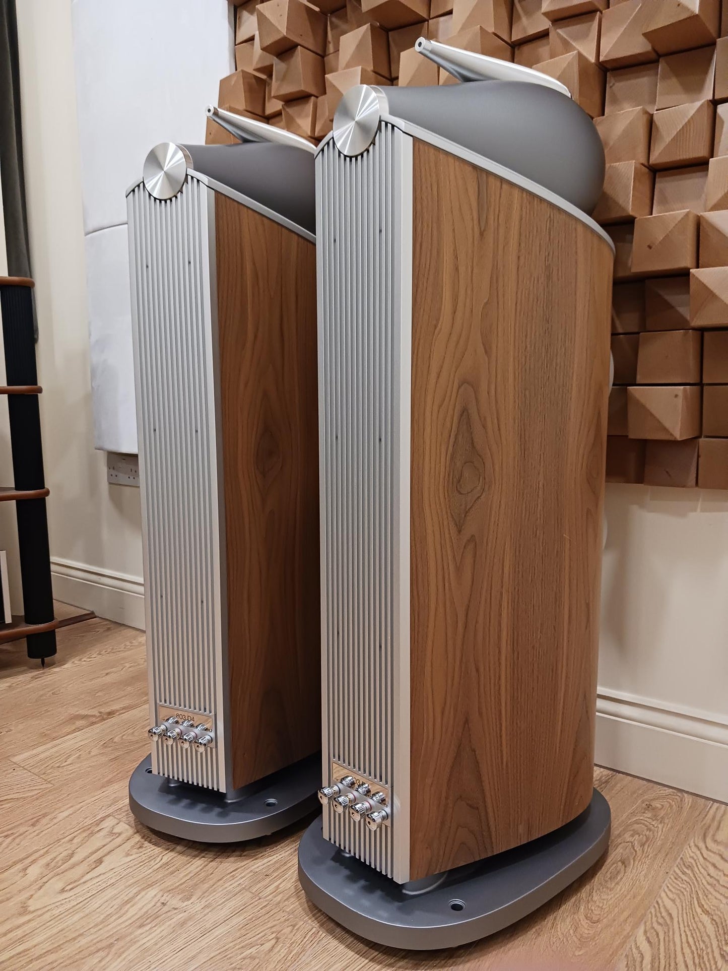 Bowers & Wilkins 803 D4 Floorstanding Speaker - Ex-Demo