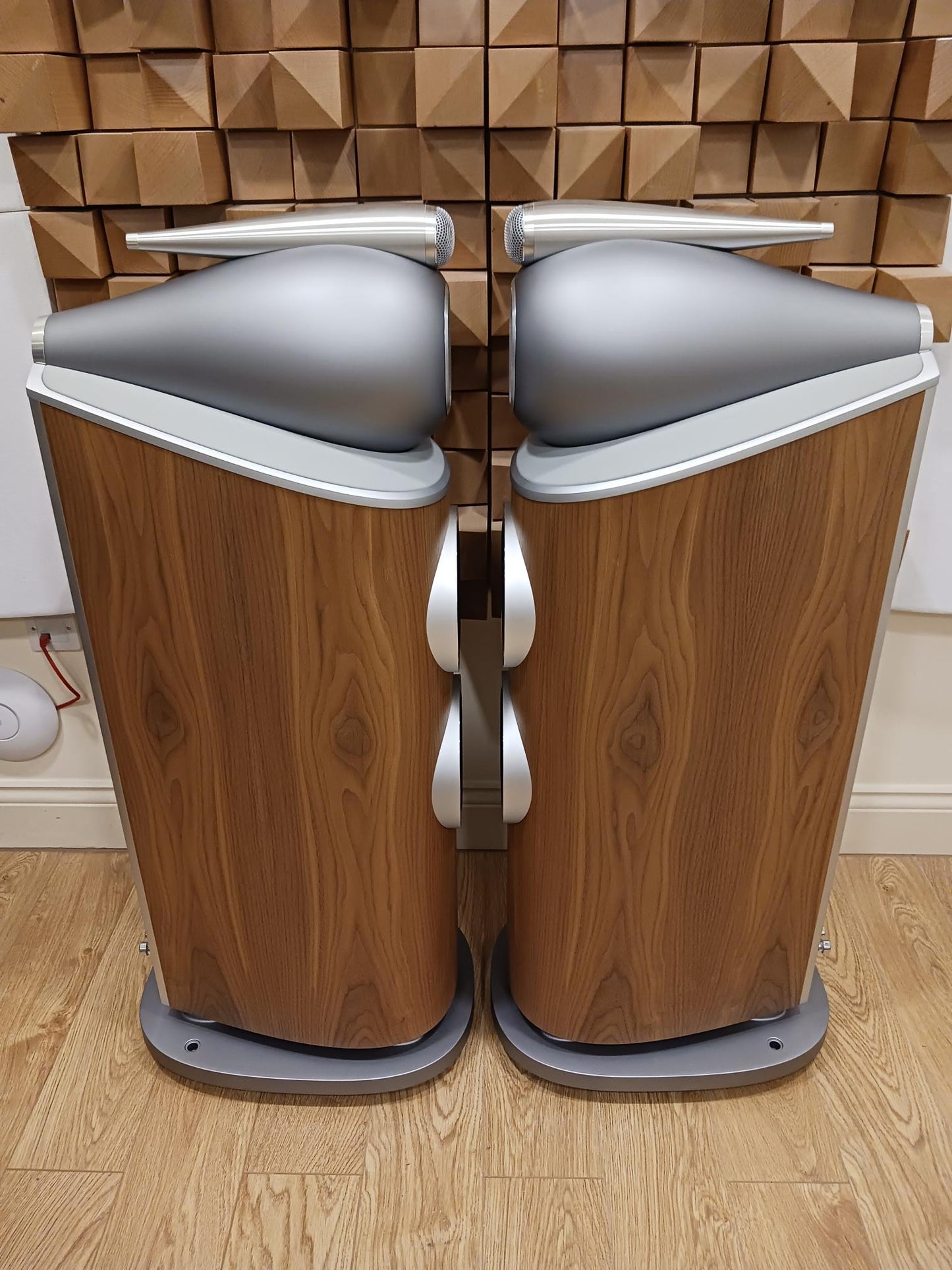 Bowers & Wilkins 803 D4 Floorstanding Speaker - Ex-Demo