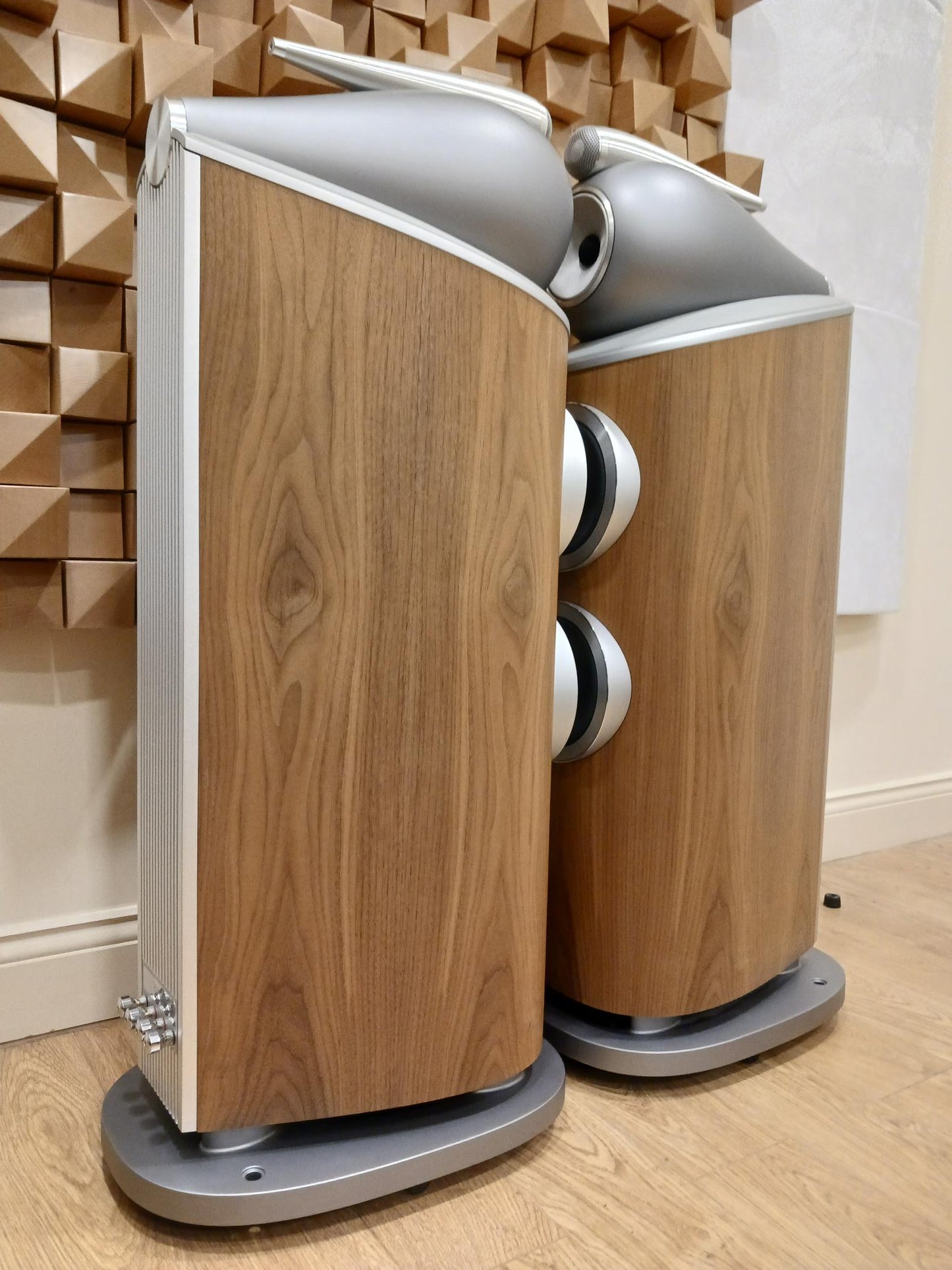 Bowers & Wilkins 803 D4 Floorstanding Speaker - Ex-Demo