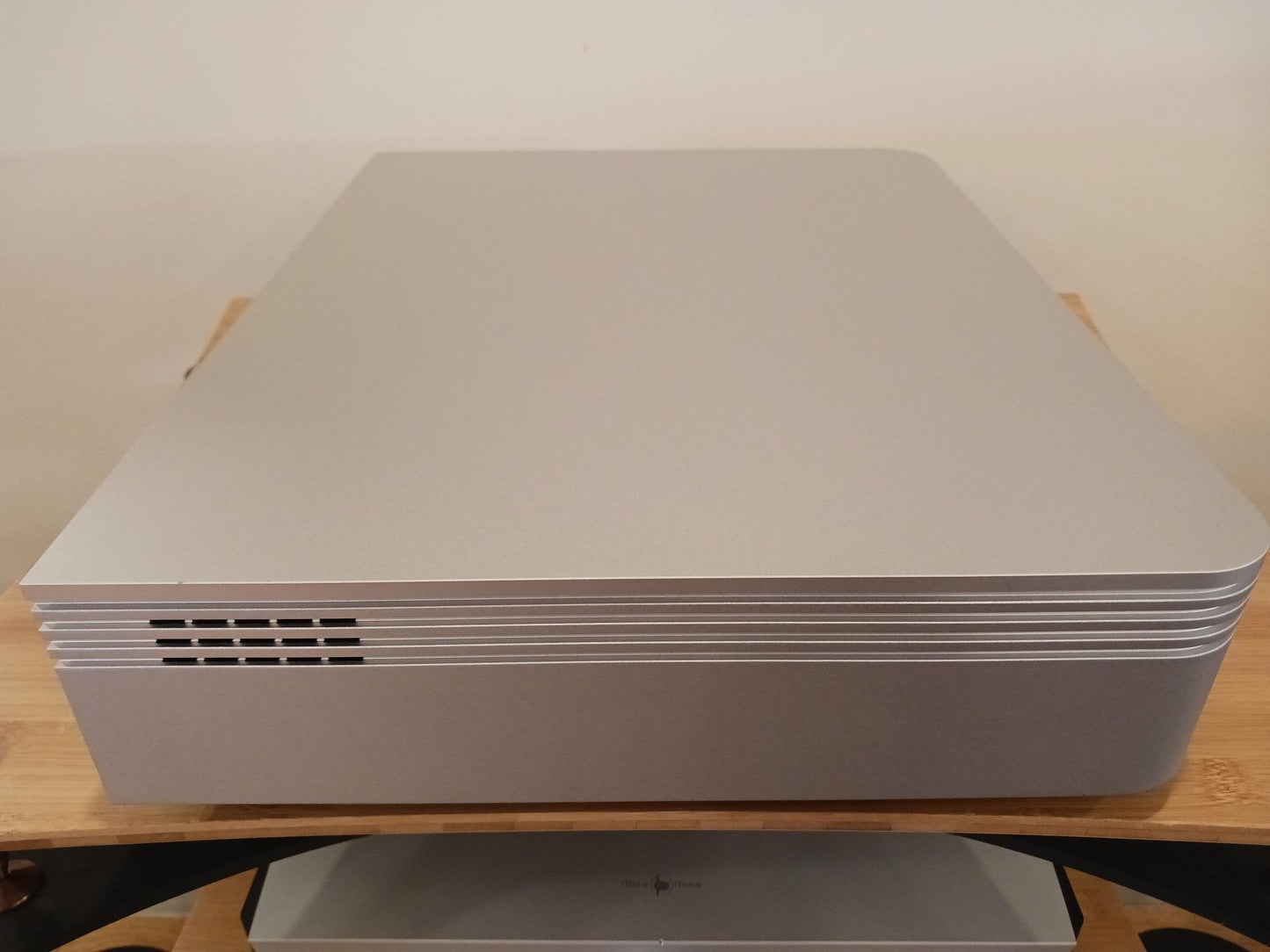 IsoTek V5 Aquarius Mains Conditioner - Ex-Demo