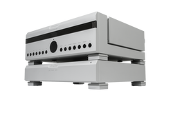 Boulder 2110 Preamplifier-front-silver