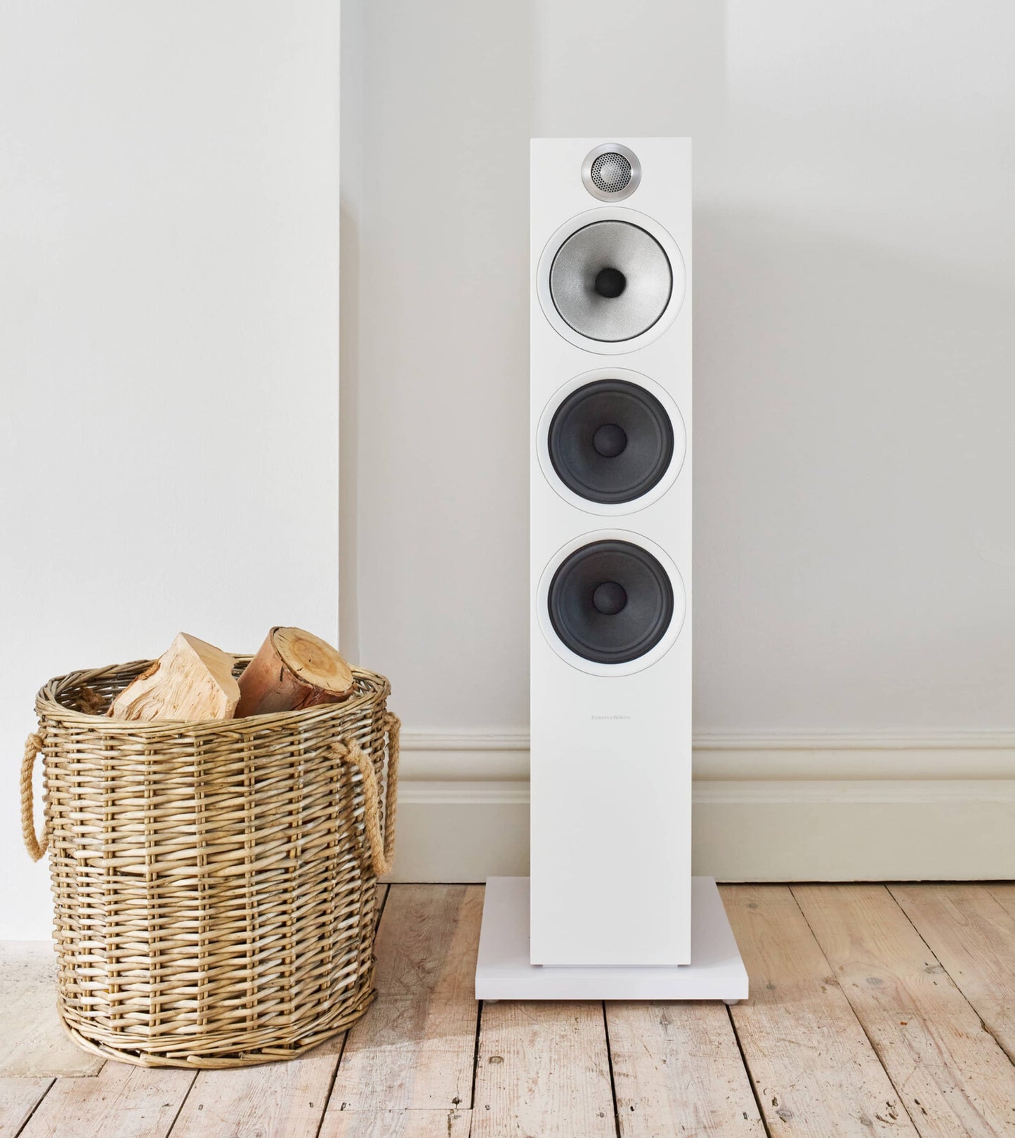 Bowers & Wilkins 603 S2 Anniversary Edition - White