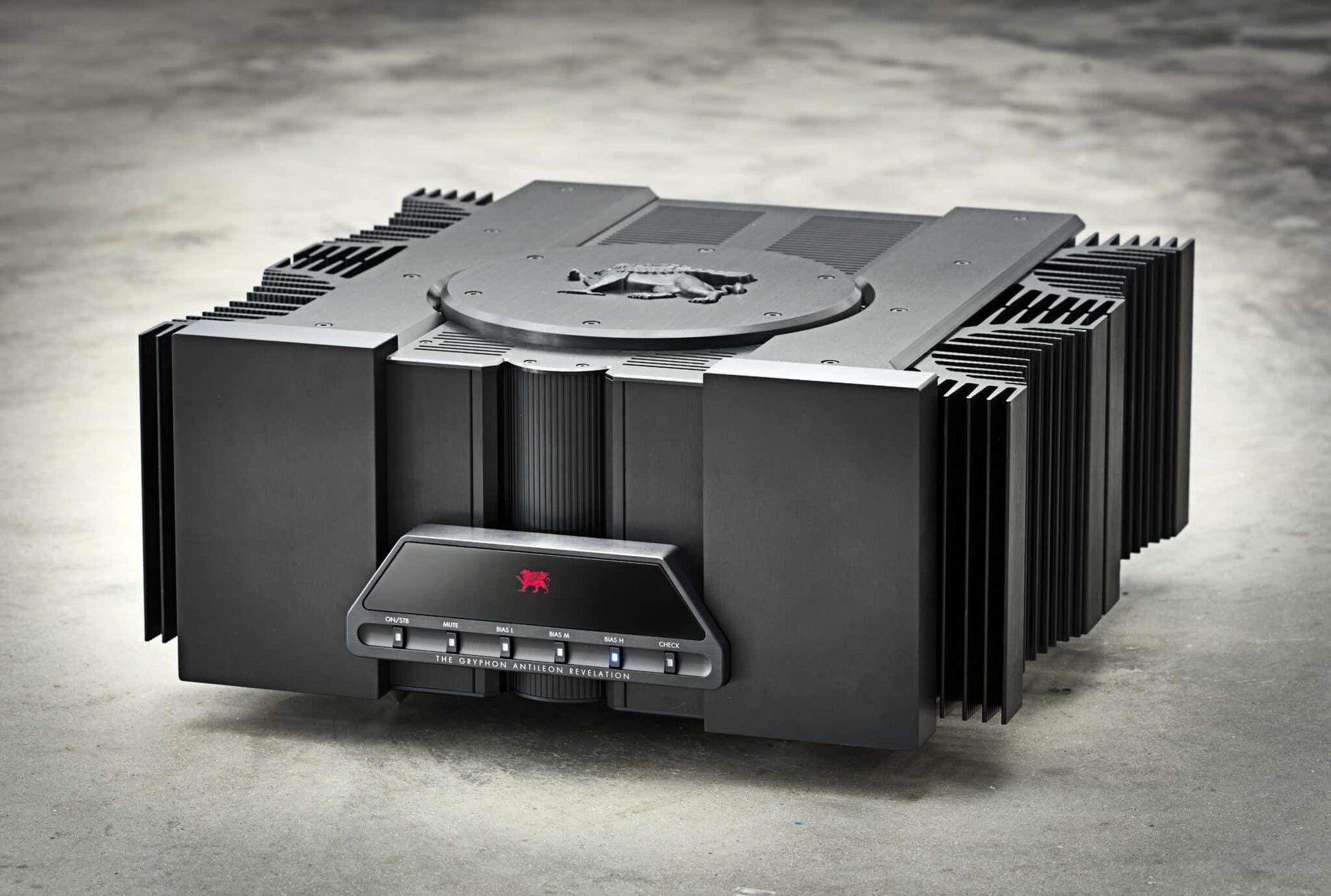 Gryphon Audio Antileon REVELATION Mono Power Amp (Pair)-front-black