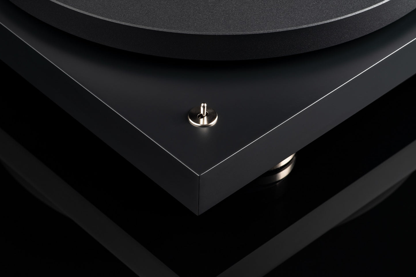 Pro-Ject Debut Pro B Turntable