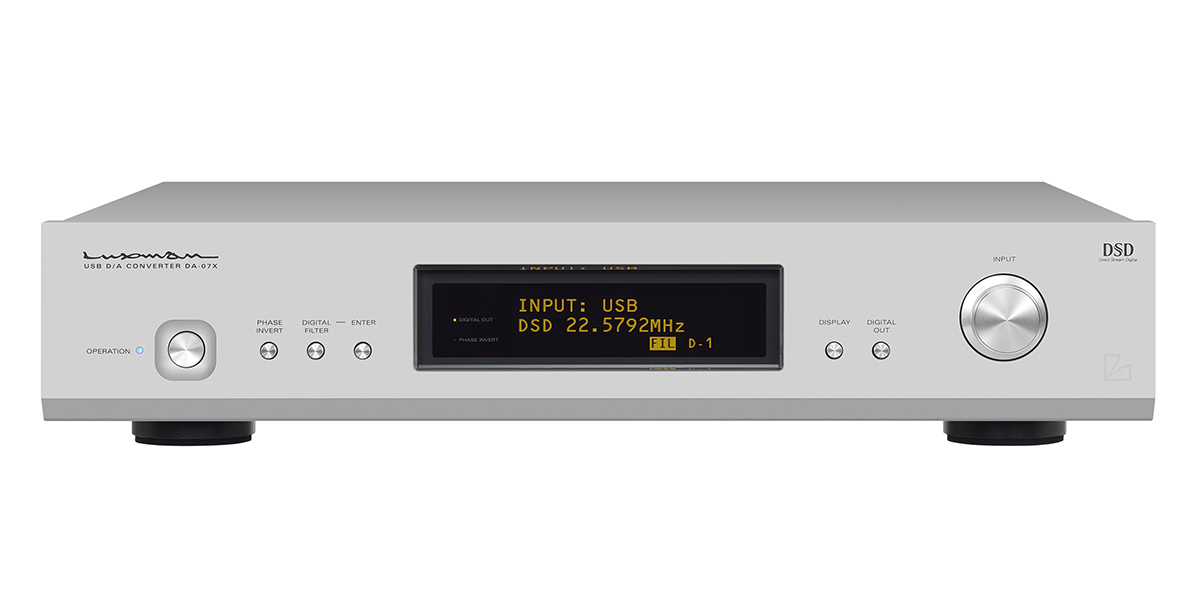 Luxman DA-07X DAC - front- silver